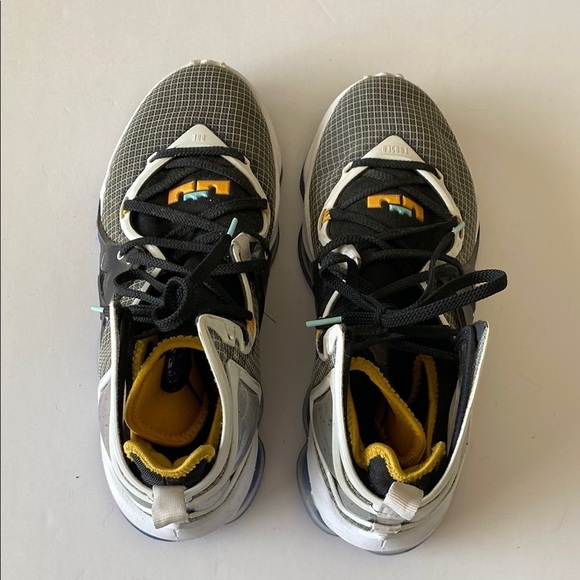 Nike Lebron 19 black and Yellow Chunky Sneakers men’s Sz 9 VGUC